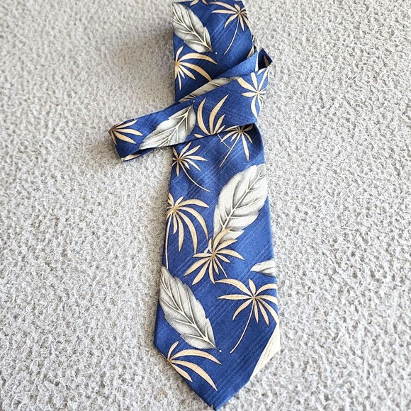 Tommy Bahama Necktie Mens 57"L Blue Tropical Print Silk Hand Made Grandpacore - Picture 1 of 14